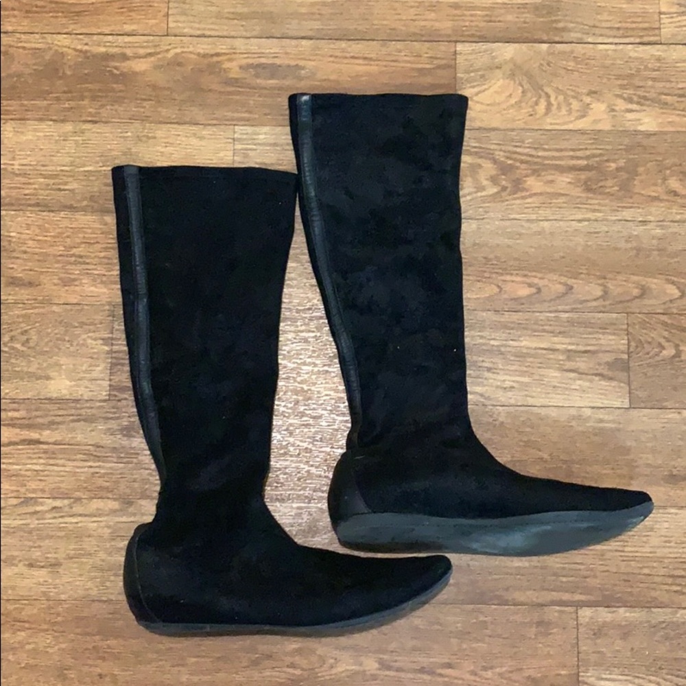 Donald J Pliner stretch boots